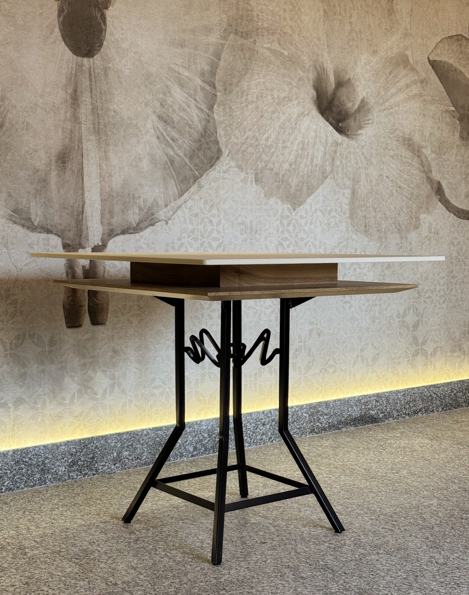 Side profile of the MAD table